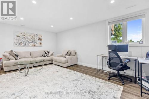 302 Callaway Road, London, ON - Indoor Photo Showing Living Room