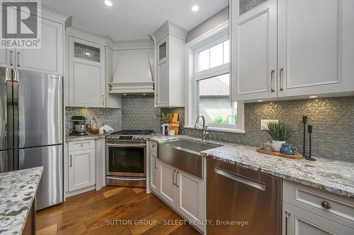 1962 Kilgorman Way, London, ON - Indoor Photo Showing Kitchen With Upgraded Kitchen