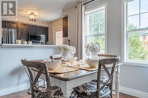 3035 Dewridge Avenue, Oakville, ON - Indoor Photo Showing Dining Room