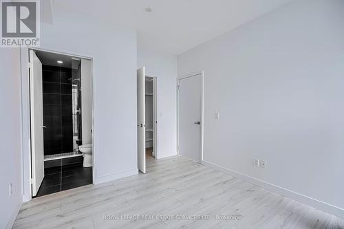 2705 - 8 Eglinton Avenue E, Toronto, ON - Indoor Photo Showing Other Room