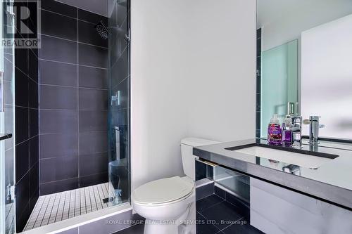 2705 - 8 Eglinton Avenue E, Toronto, ON - Indoor Photo Showing Bathroom