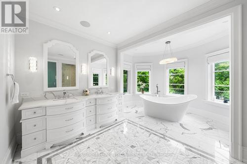 1 Abbotsford Road, Toronto, ON - Indoor Photo Showing Bathroom