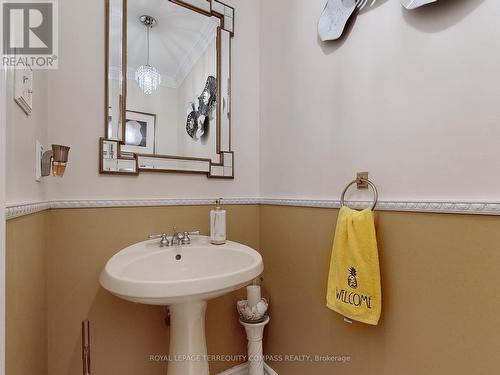 4308 Credit Pointe Drive, Mississauga, ON - Indoor Photo Showing Bathroom