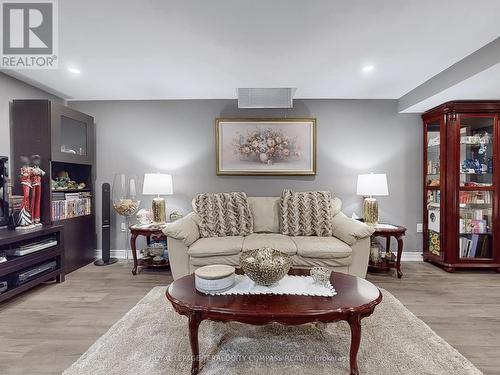 4308 Credit Point Drive, Mississauga, ON - Indoor Photo Showing Living Room