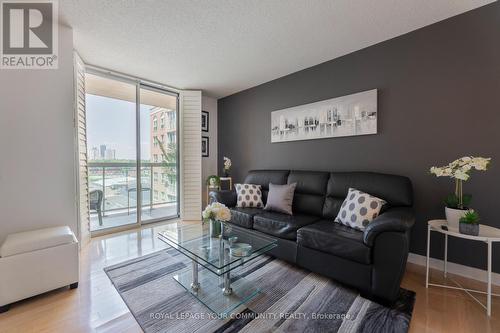 707 - 323 Richmond Street E, Toronto, ON - Indoor Photo Showing Living Room