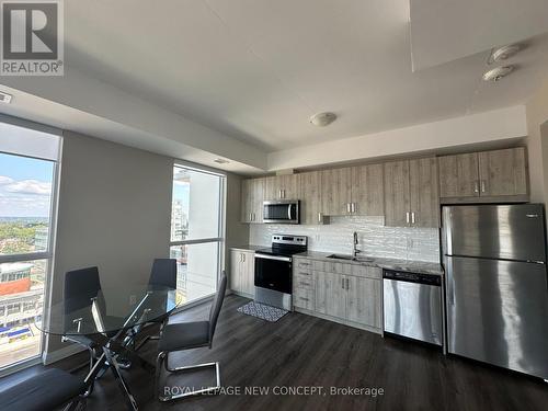 1510 - 60 Charles Street W, Kitchener, ON - Indoor Photo Showing Kitchen With Stainless Steel Kitchen