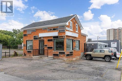 Upper - 22-24 Queenston Street, St. Catharines, ON 