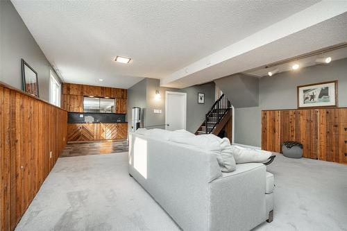 1586 Mathers Bay W, Winnipeg, MB - Indoor