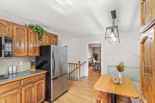 17 Aquin Street, Elie, MB - Indoor Photo Showing Kitchen