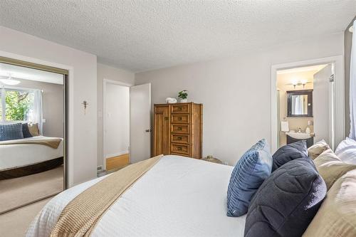 17 Aquin Street, Elie, MB - Indoor Photo Showing Bedroom