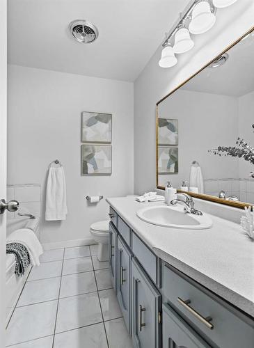 17 Aquin Street, Elie, MB - Indoor Photo Showing Bathroom