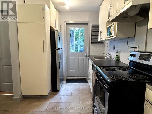 14 Malta Street, Toronto, ON - Indoor Photo Showing Kitchen