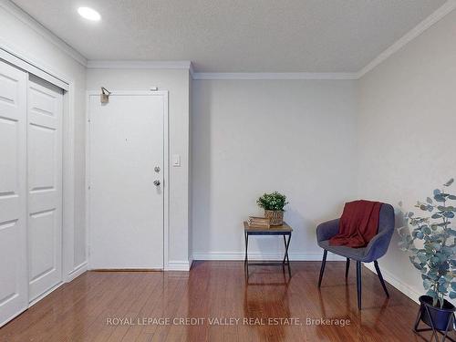 703-90 Ling Rd, Toronto, ON - Indoor Photo Showing Other Room