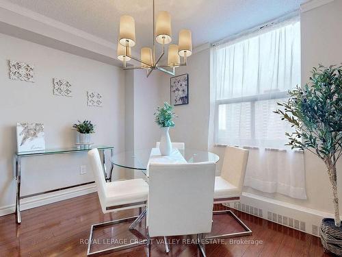 703-90 Ling Rd, Toronto, ON - Indoor Photo Showing Dining Room