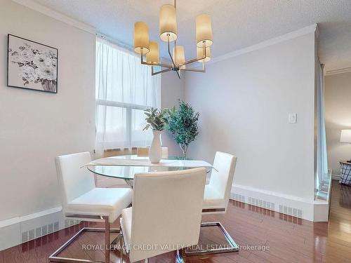 703-90 Ling Rd, Toronto, ON - Indoor Photo Showing Dining Room