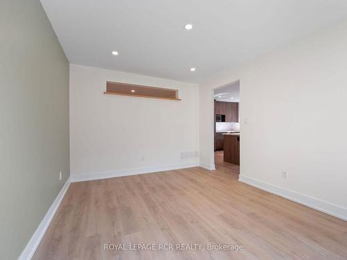 127 Clearbrooke Circ, Toronto, ON - Indoor Photo Showing Other Room