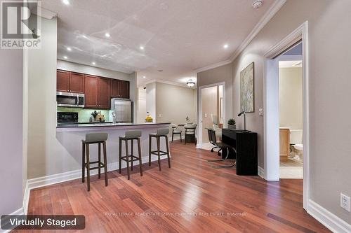 102 - 2121 Lake Shore Boulevard W, Toronto, ON - Indoor Photo Showing Kitchen