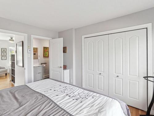 Master bedroom - 204-2095 Rue Fleury E., Montréal (Ahuntsic-Cartierville), QC - Indoor Photo Showing Bedroom