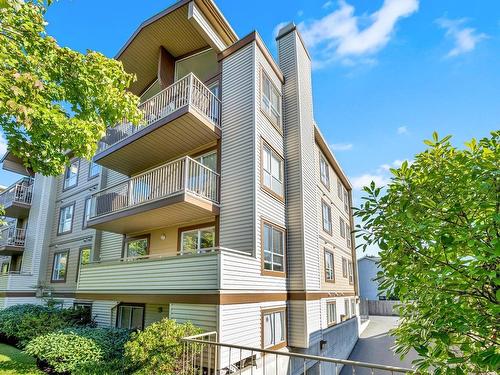 205-1055 Hillside Ave, Victoria, BC - Outdoor