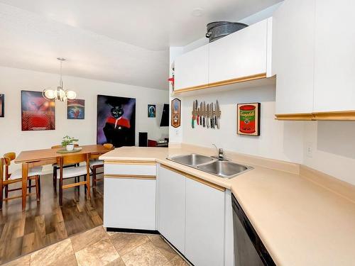 205-1055 Hillside Ave, Victoria, BC - Indoor Photo Showing Kitchen With Double Sink