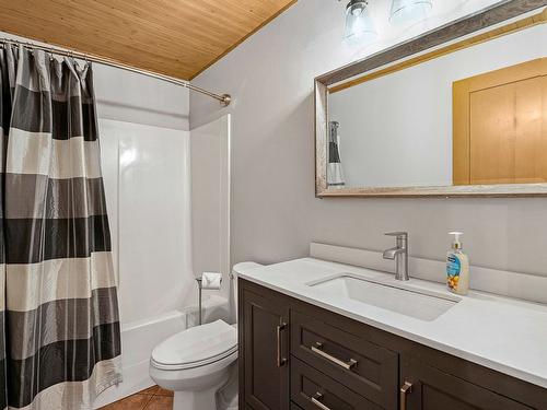 4833 Snowpines Road, Big White, BC - Indoor Photo Showing Bathroom