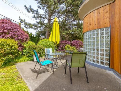 201-3969 Shelbourne St, Saanich, BC - Outdoor With Deck Patio Veranda With Exterior