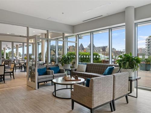 1505-777 Belleville St, Victoria, BC - Indoor Photo Showing Living Room