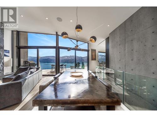 3985 Beachview Drive, West Kelowna, BC - Indoor