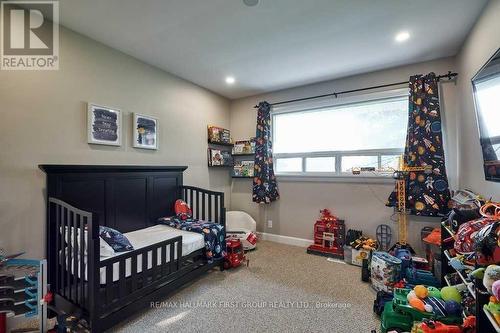 11 Jane Avenue, Clarington (Courtice), ON - Indoor Photo Showing Bedroom