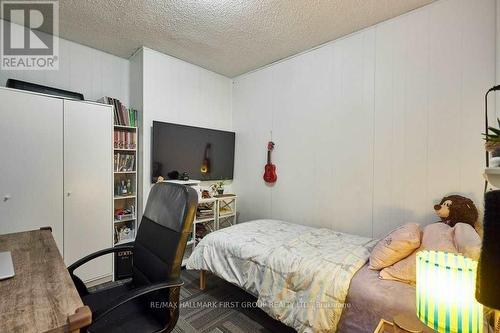 11 Jane Avenue, Clarington (Courtice), ON - Indoor Photo Showing Bedroom