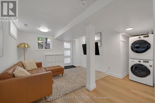 858 Danforth Rd, Toronto, ON - Indoor Photo Showing Laundry Room