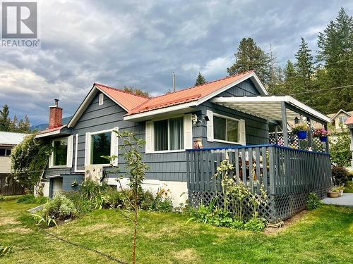 1421 Ainsworth Avenue, Riondel, BC - Outdoor