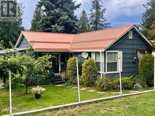 1421 Ainsworth Avenue, Riondel, BC - Outdoor