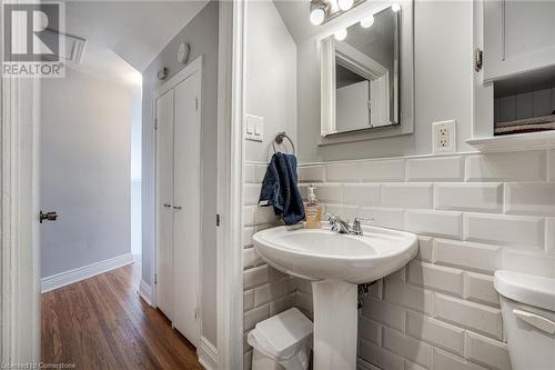 51 Ipswich Road, Hamilton, ON - Indoor Photo Showing Bathroom