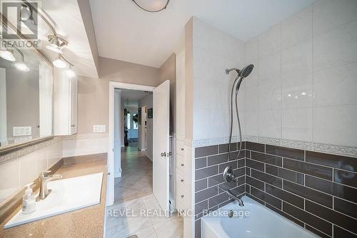 20 Allwood Street, Brantford, ON - Indoor Photo Showing Bathroom