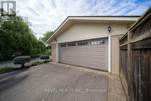 20 Allwood Street, Brantford, ON - Outdoor