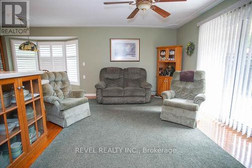 20 Allwood Street, Brantford, ON - Indoor Photo Showing Living Room