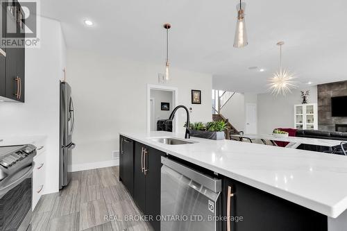 3495 Grand Oak Cross, London, ON - Indoor Photo Showing Kitchen With Upgraded Kitchen