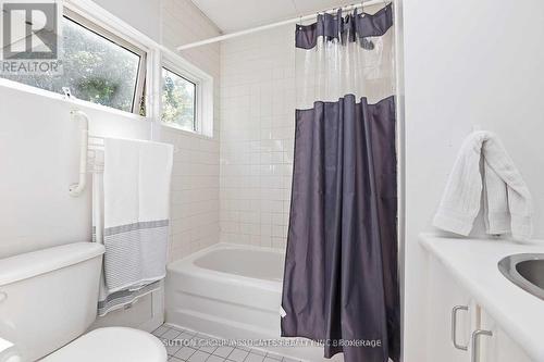 298A Sackville Street, Toronto, ON - Indoor Photo Showing Bathroom