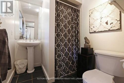 298A Sackville Street, Toronto, ON - Indoor Photo Showing Bathroom