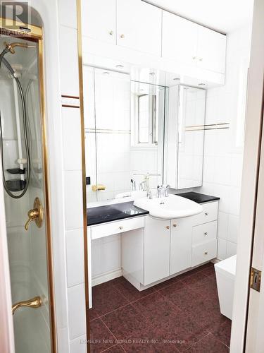 18 Olsen Drive, Toronto, ON - Indoor Photo Showing Bathroom