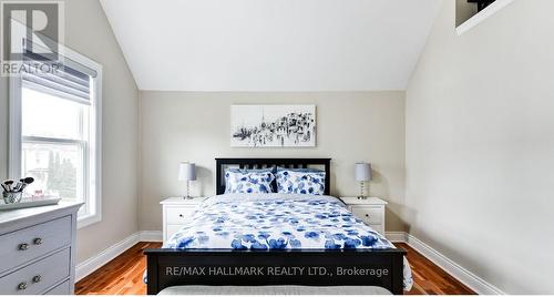 130 Ashdale Avenue, Toronto, ON - Indoor Photo Showing Bedroom