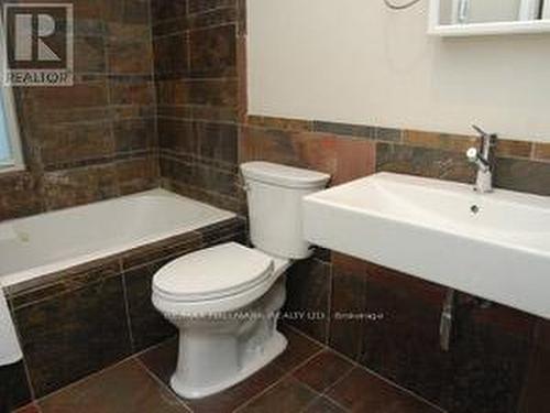 130 Ashdale Avenue, Toronto, ON - Indoor Photo Showing Bathroom