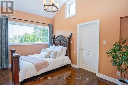 19583 Highway 48, East Gwillimbury, ON - Indoor Photo Showing Bedroom