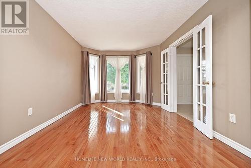 22 Carley Crescent, Barrie, ON - Indoor Photo Showing Other Room