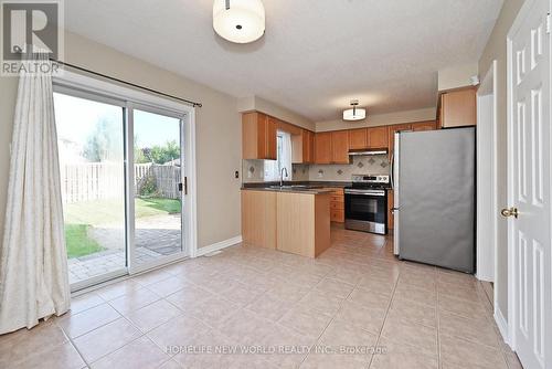 22 Carley Crescent, Barrie, ON - Indoor Photo Showing Kitchen