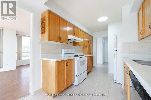 204 - 2901 Kipling Avenue, Toronto, ON - Indoor Photo Showing Kitchen