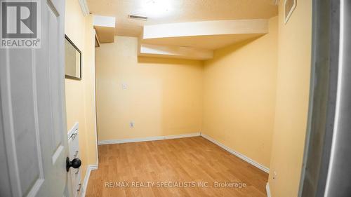 943 Khan Crescent, Mississauga, ON - Indoor Photo Showing Other Room