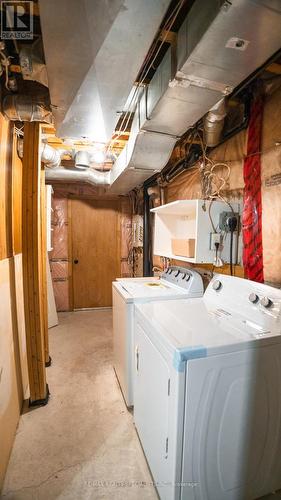 943 Khan Crescent, Mississauga, ON - Indoor Photo Showing Laundry Room