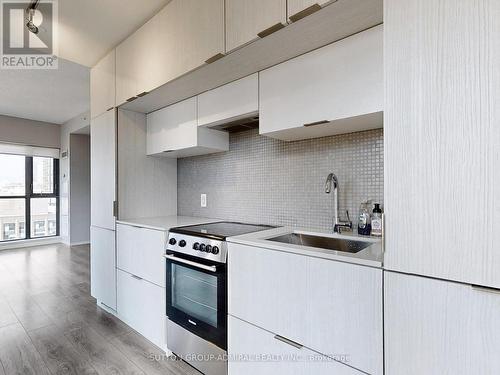 1609 - 159 Dundas Street E, Toronto, ON - Indoor Photo Showing Kitchen